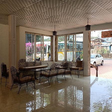 Oyo 11395 Hotel Ritz Heritage Lonavala Exteriör bild