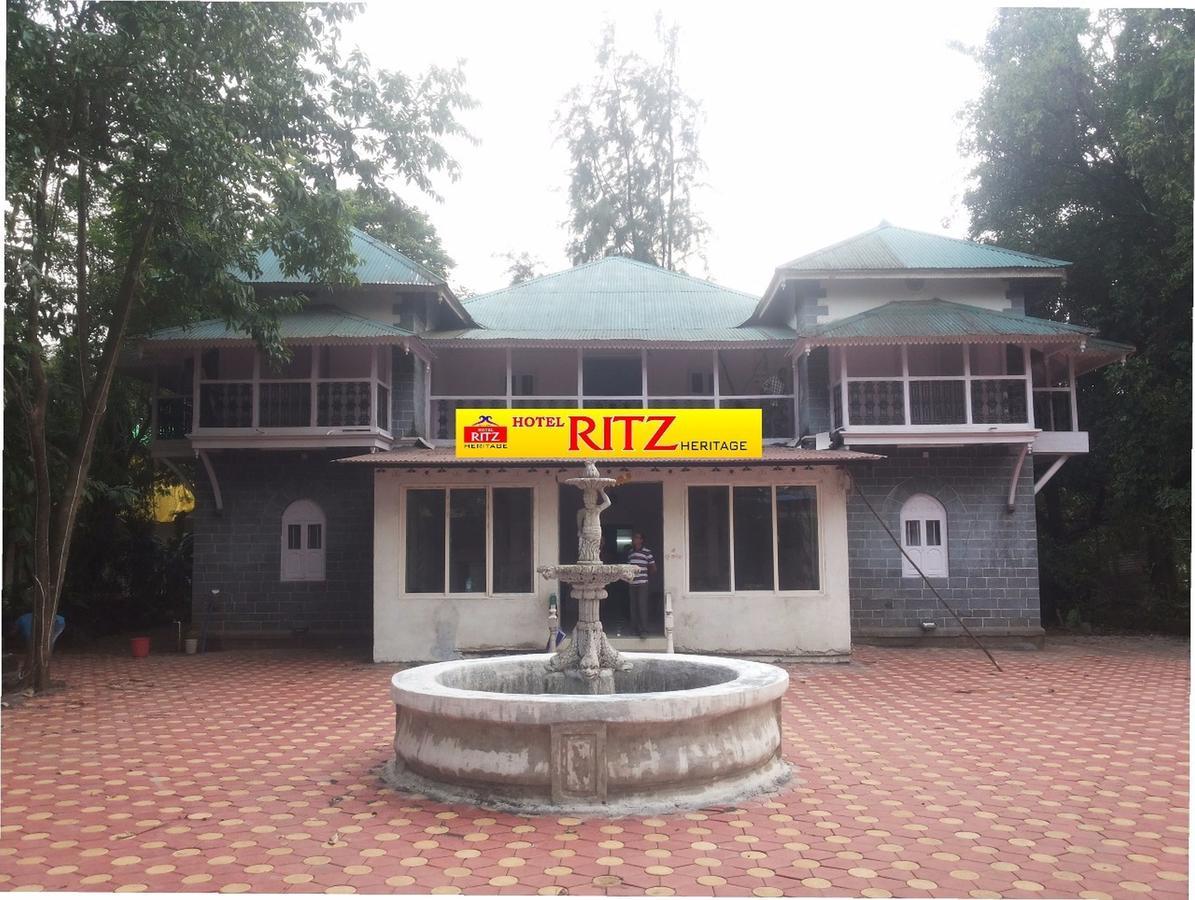 Oyo 11395 Hotel Ritz Heritage Lonavala Exteriör bild