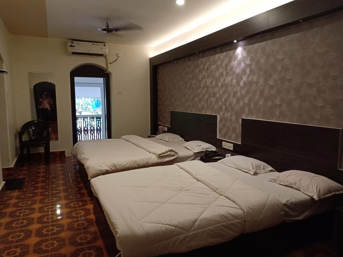 Oyo 11395 Hotel Ritz Heritage Lonavala Exteriör bild