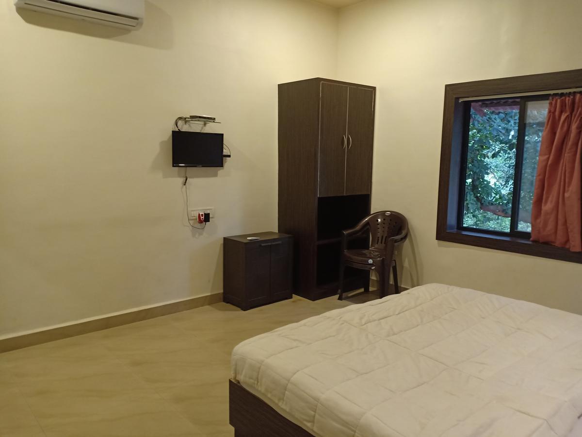 Oyo 11395 Hotel Ritz Heritage Lonavala Exteriör bild