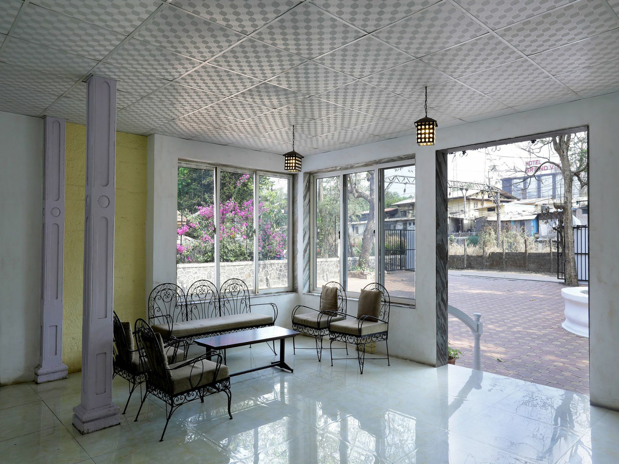 Oyo 11395 Hotel Ritz Heritage Lonavala Exteriör bild